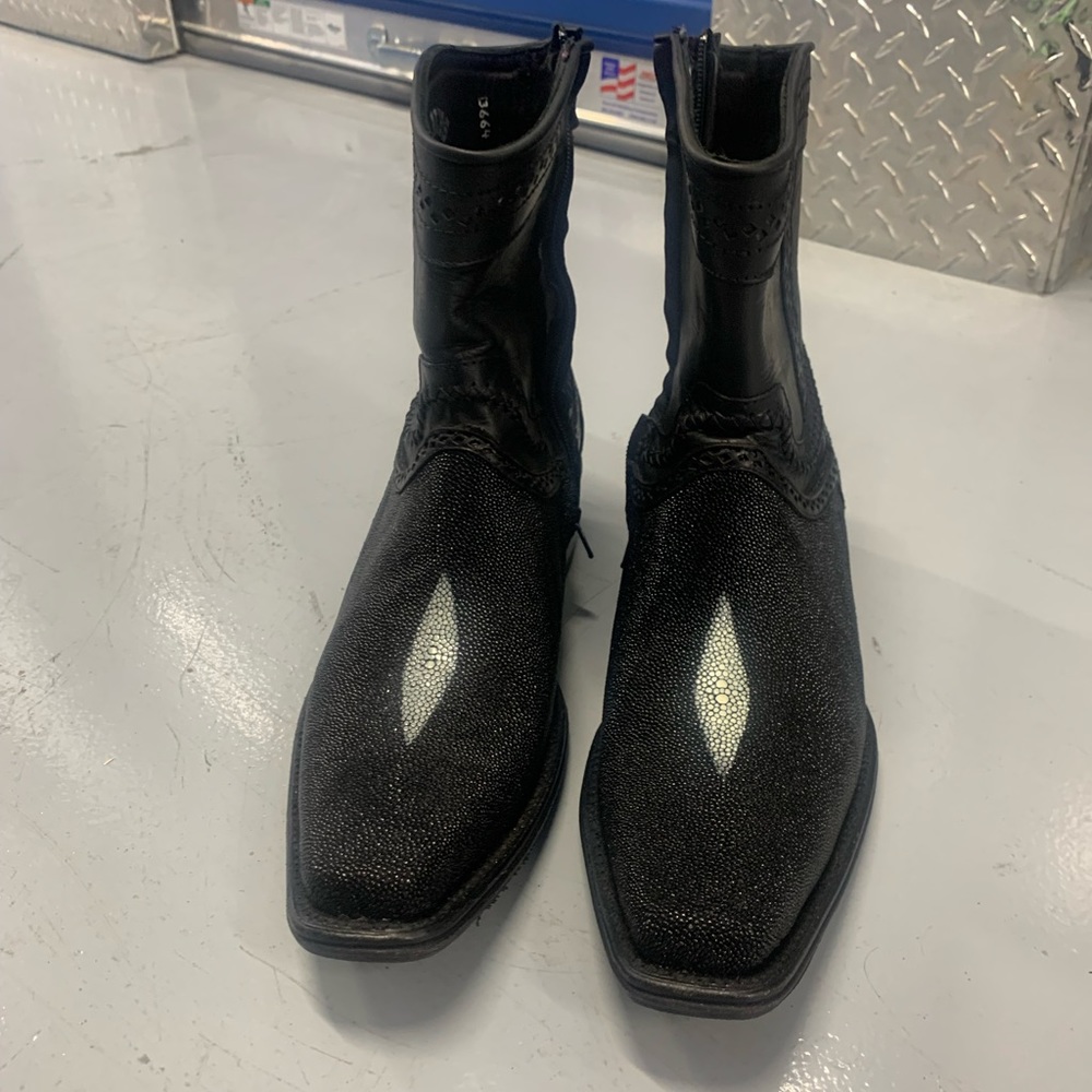 Los Altos 10ee mantaray boots, rubber sole protector.